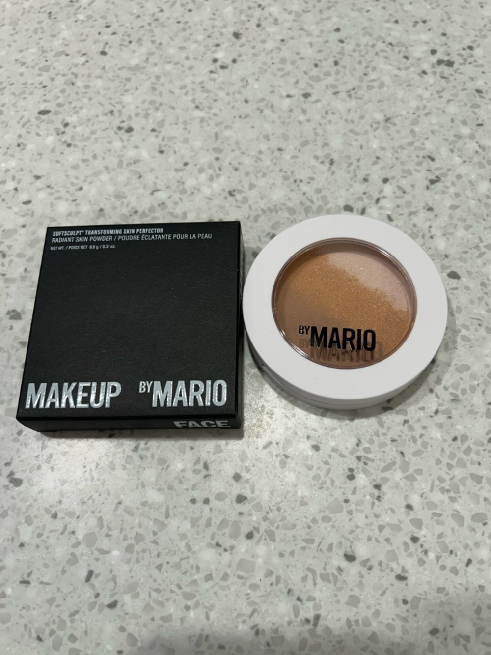 MAKEUP BY MARIO Radiant Skin Powder - Light